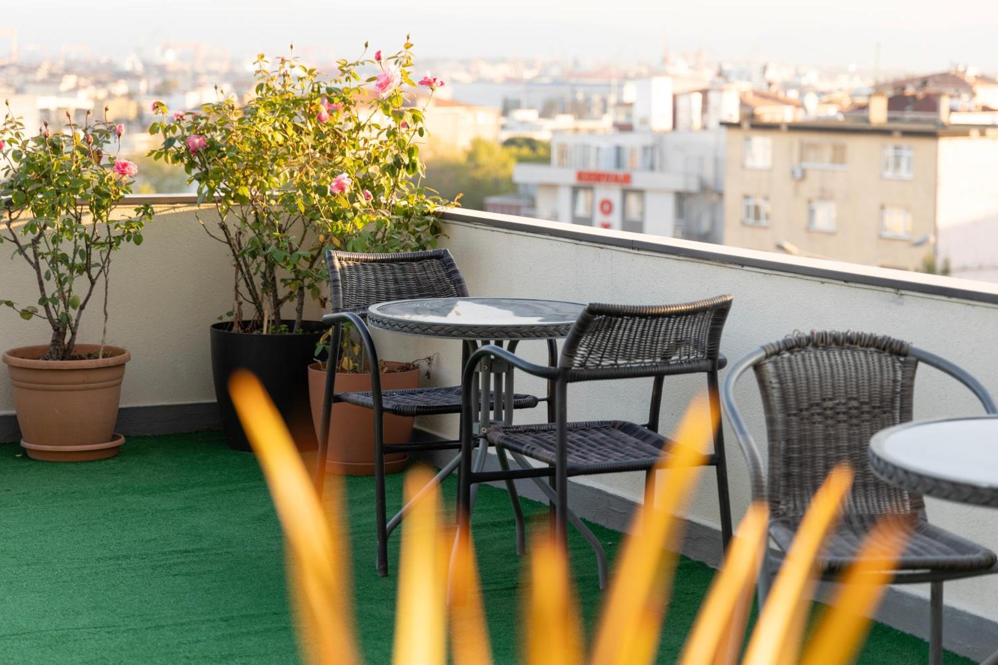 Classes Hotel Airport Istanbul Exterior photo